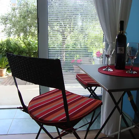 Apartment Nela And Vito Split